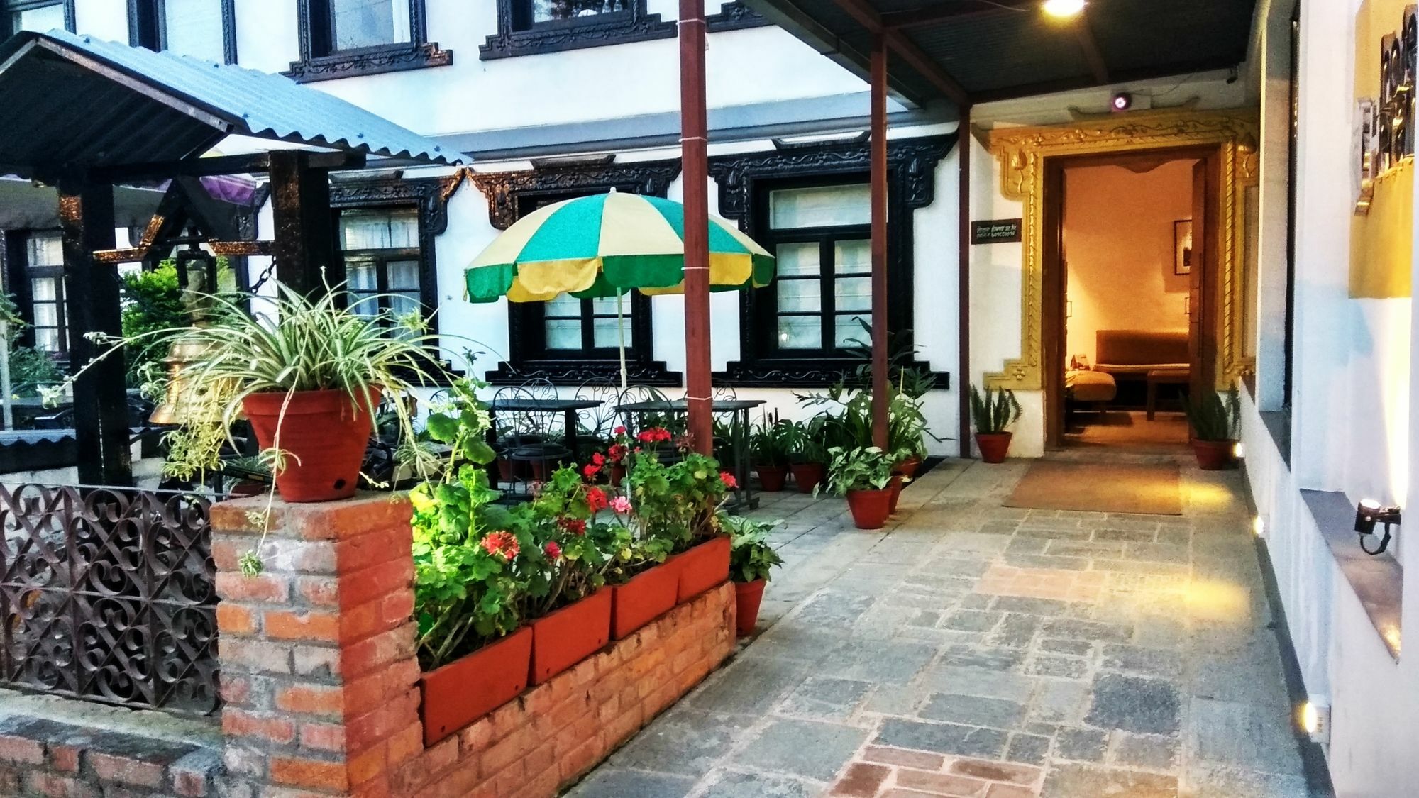 Hotel Heranya Kathmandu Exterior foto